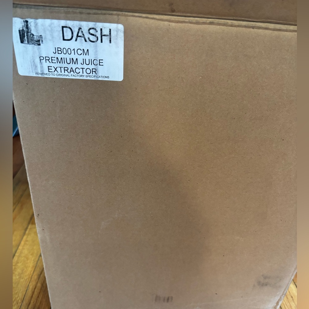 Dash Premium Juice Extractor - Picture 15 of 16